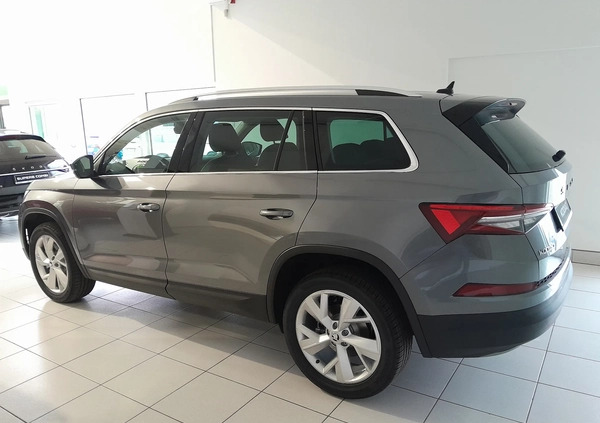 Skoda Kodiaq cena 209000 przebieg: 5, rok produkcji 2024 z Nałęczów małe 436